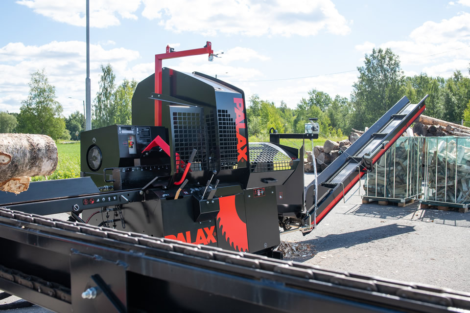 Palax C750 circular saw firewood processor