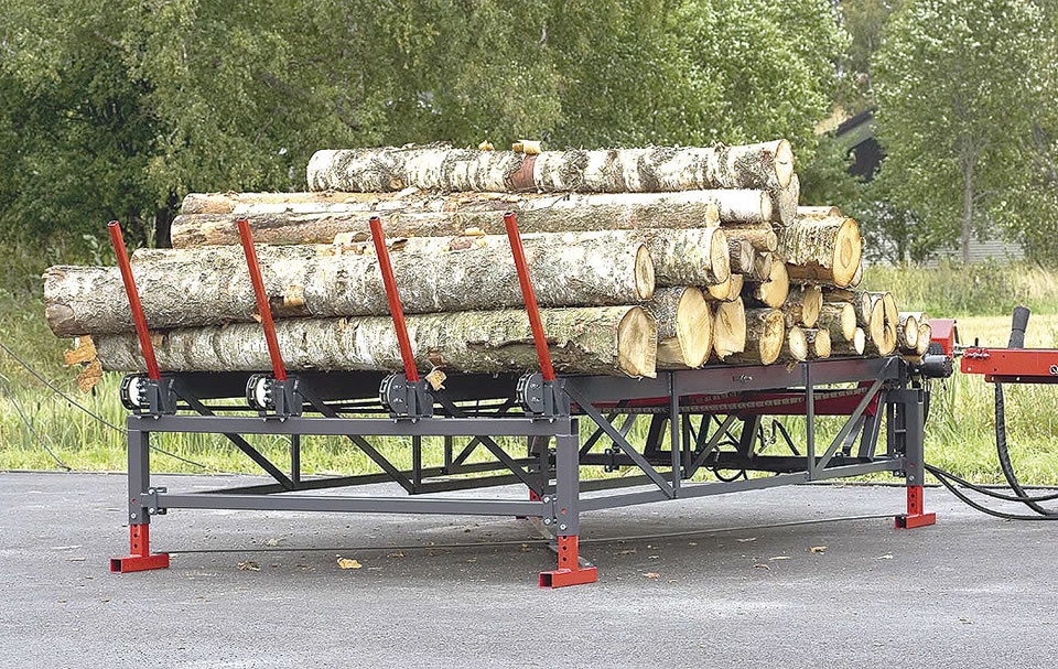 Palax Mega Live Logtable Deck for feeding logs to the firewood processor